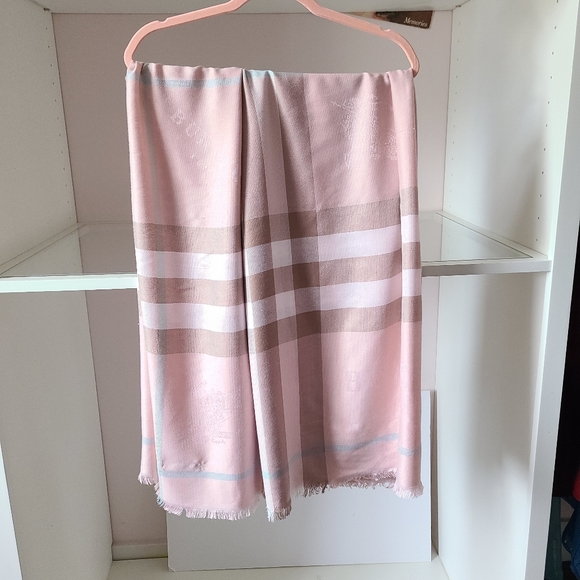 Burberry London wool silk giant wrap - Picture 6 of 14